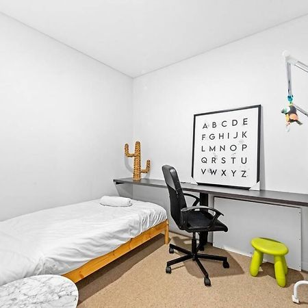 Four Bedroom Apartment With Facilities In Olympic Park Sydney Exterior foto