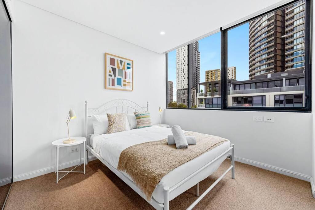 Four Bedroom Apartment With Facilities In Olympic Park Sydney Exterior foto